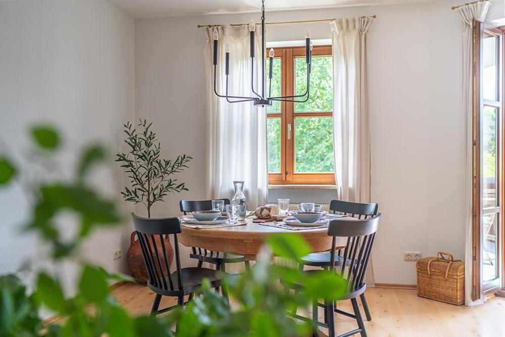 Stilvolle Seewohnung In Utting